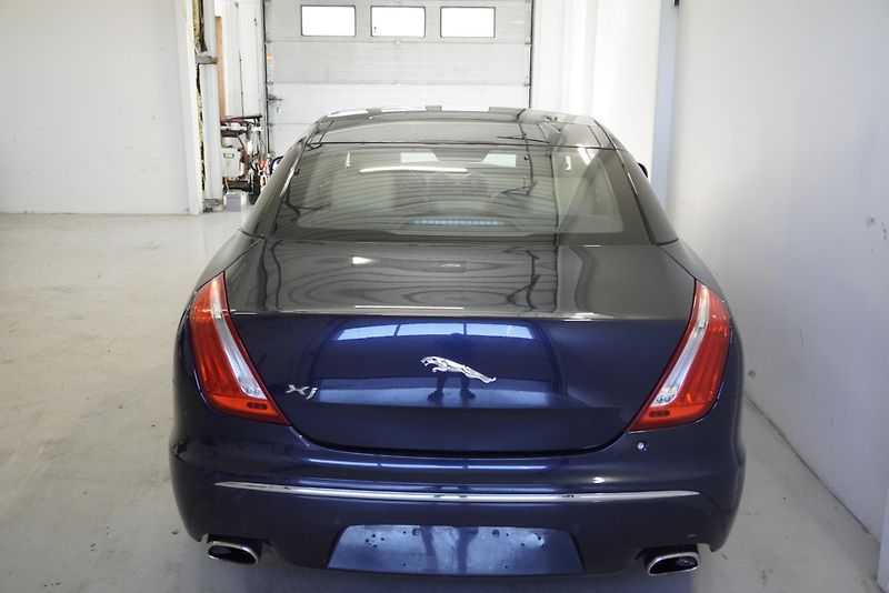 Jaguar XJ 5.0 V8 PREMIUM LUXURY - fotka 10 z 53