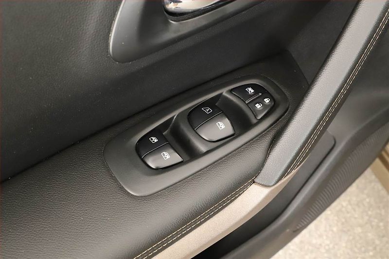 Renault Kadjar (2015) 1.6 dCi, 4X4, Serv.kniha - fotka 14 z 14