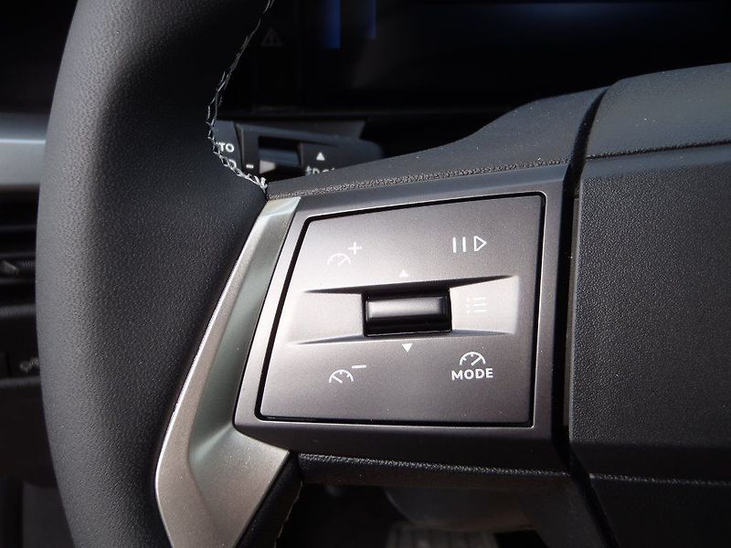 Opel Frontera Hybrid GS 1.2 Turbo 107kW - fotka 16 z 30