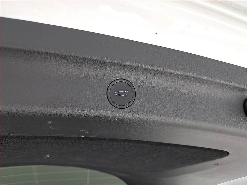 Tesla Model Y (2023) Long Range AWD 79kWh, SoH 93% - fotka 18 z 20
