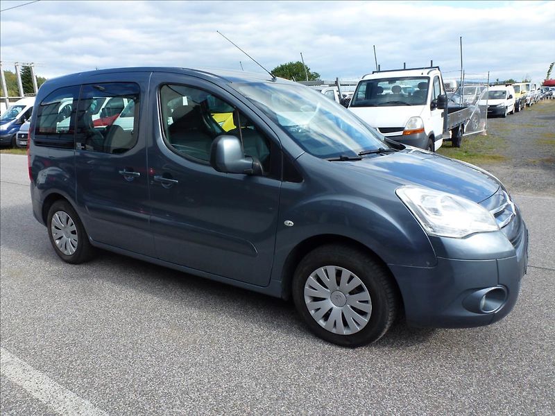 Citroën Berlingo 1,6 HDi  Multispace - fotka 5 z 44