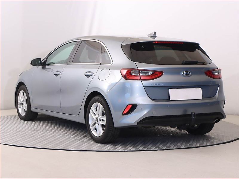 Kia Ceed (2020) 1.0 T-GDI, Tempomat - fotka 4 z 19
