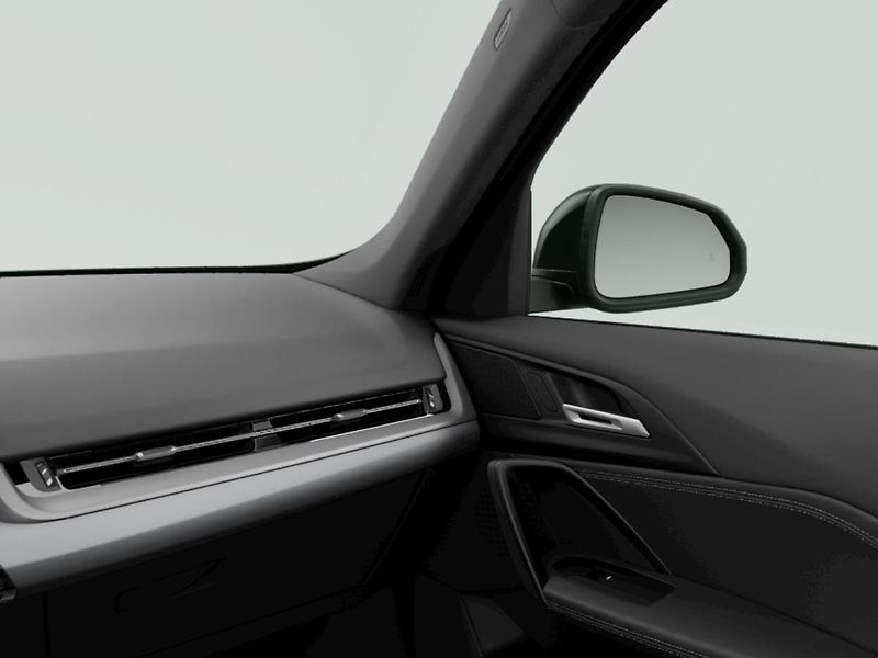 BMW iX1 xDrive30 - fotka 10 z 12