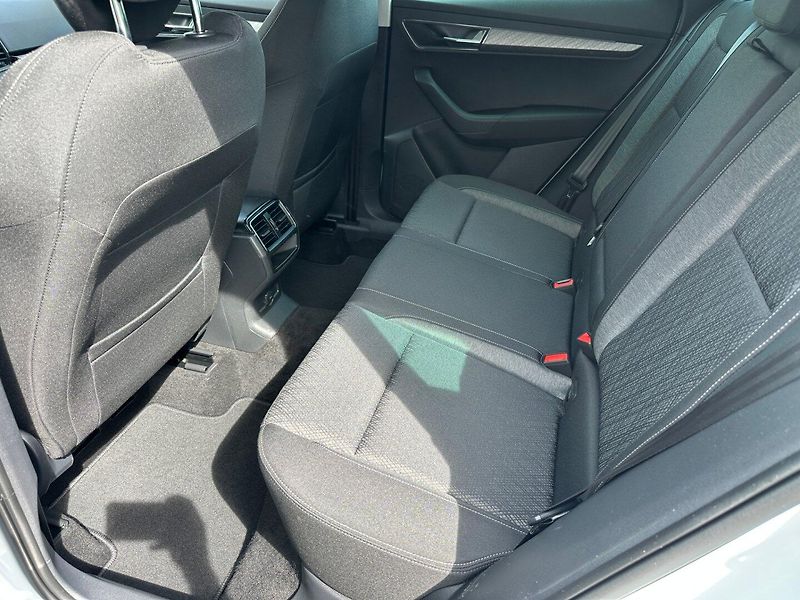 Škoda Karoq (2022) 2,0TDI 4x4 DSG Style - fotka 11 z 31