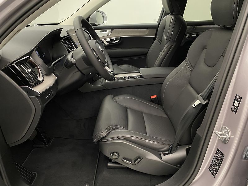 Volvo XC90 (2025) T8 AWD Plug-in BRIGHT PLUS 7m - fotka 3 z 76