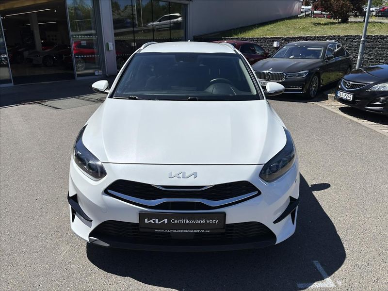 Kia Ceed 1,5 TGDi 118kW AT TOP NAVI - fotka 8 z 44