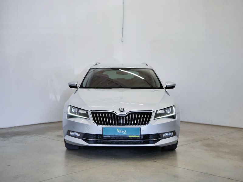Škoda Superb - fotka 4 z 27