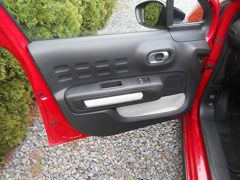 Citroën C3 1.6HDi,KLIMA,LED!!! - fotka 19 z 32