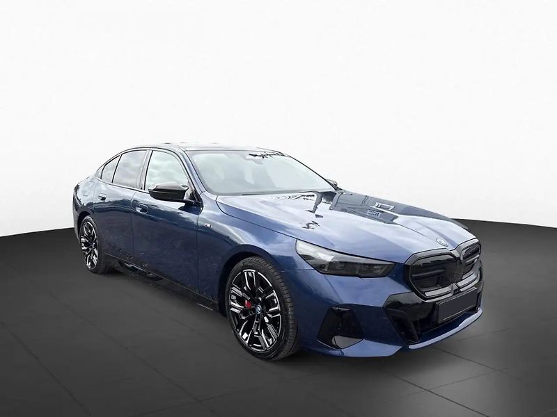 BMW i5 M60 xDrive M-Sport Pro B&W Pan - fotka 2 z 10