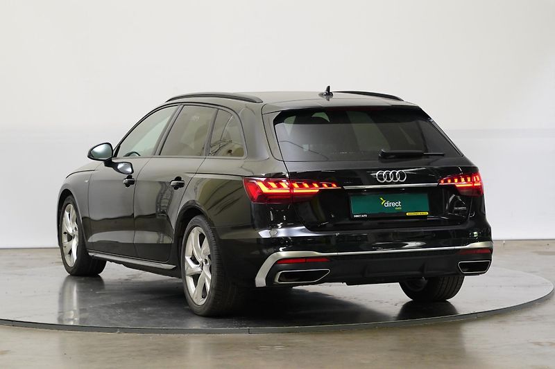 Audi A4 - fotka 4 z 6
