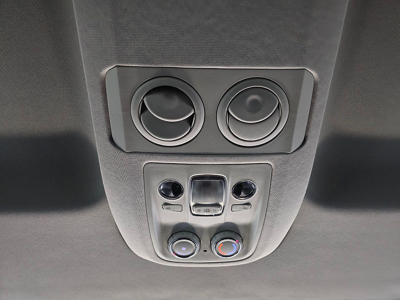 Toyota ProAce (2022) ČR L2 Automat 8 pax Webasto - fotka 9 z 17
