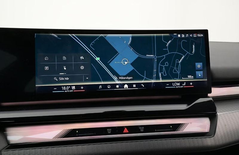 BMW i5 eDrive40 Touring SoH 96% Tažné - fotka 12 z 21