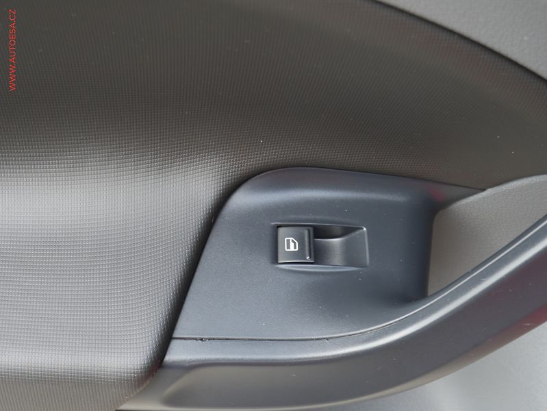 Seat Ibiza (2009) 1.4i, ČR, servis.kniha, AC - fotka 12 z 18