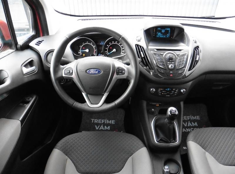 Ford Tourneo Courier 1,0 EcoBoost 74 kW - fotka 11 z 12