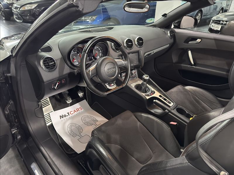 Audi TT 2,0   T211HP FL 3xS-LINE TOP - fotka 7 z 29