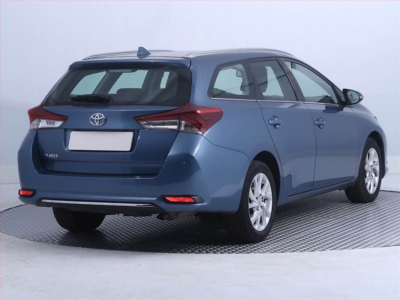 Toyota Auris (2018) 1.6 Valvematic, Serv.kniha - fotka 5 z 15