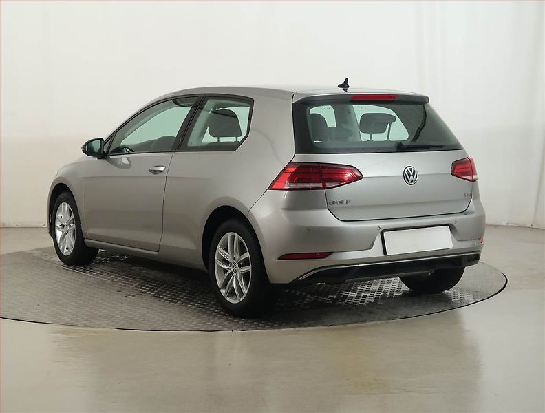 Volkswagen Golf (2017) 1.4 TSI, Navi, Tempomat - fotka 4 z 15