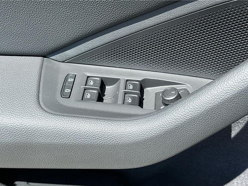 Škoda Superb 2,0 TDI / 110 kW L&K DSG, Nez. - fotka 14 z 22