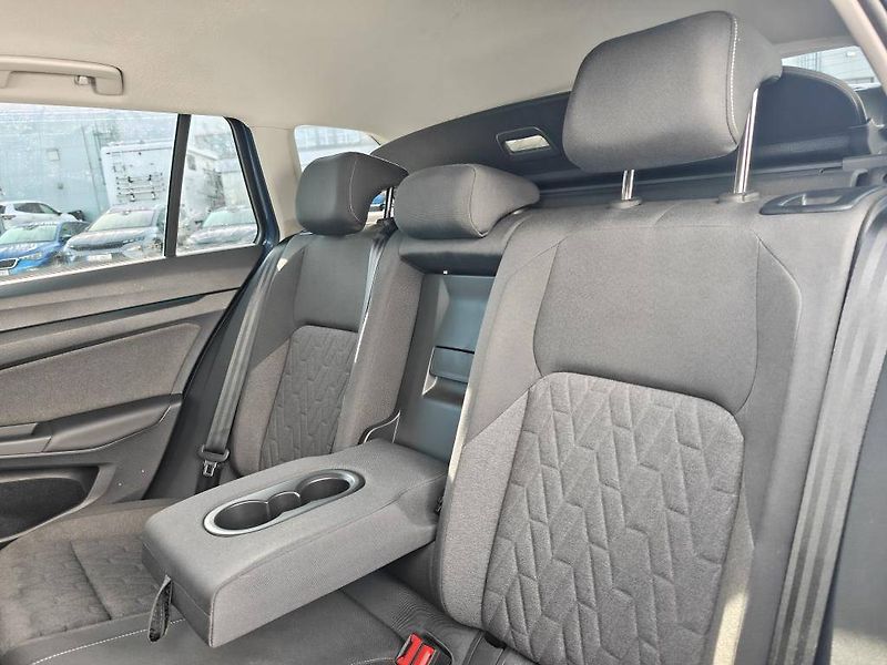 Volkswagen Golf People 7DSG mHEV 1,5eTSI - fotka 8 z 23