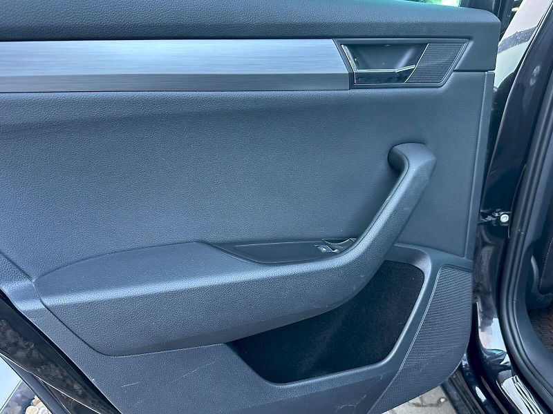 Škoda Superb (2018) Combi 2.0 TDI Style - fotka 30 z 33