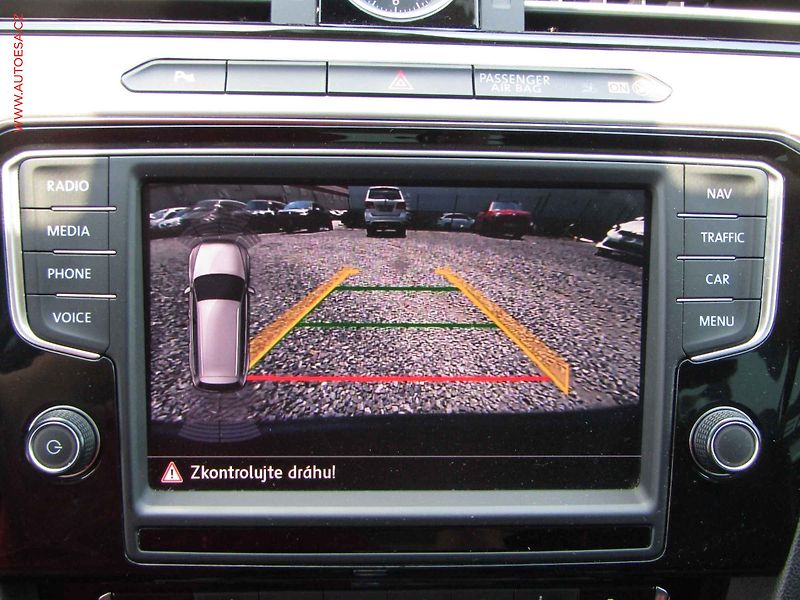 Volkswagen Passat (2015) 2.0TDi, DSG - fotka 18 z 20