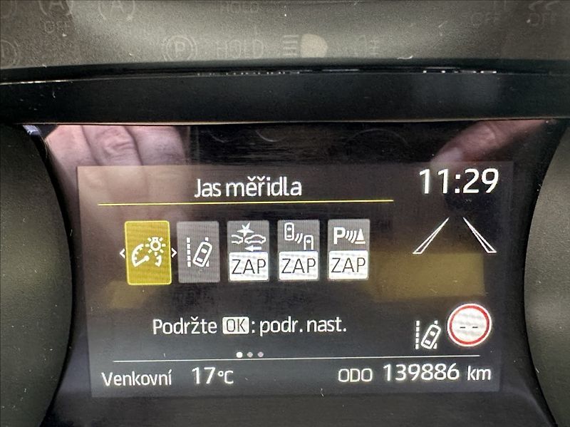 Mazda 2 Hybrid 1,5 116PS  Agile Comfort A/T - fotka 38 z 55