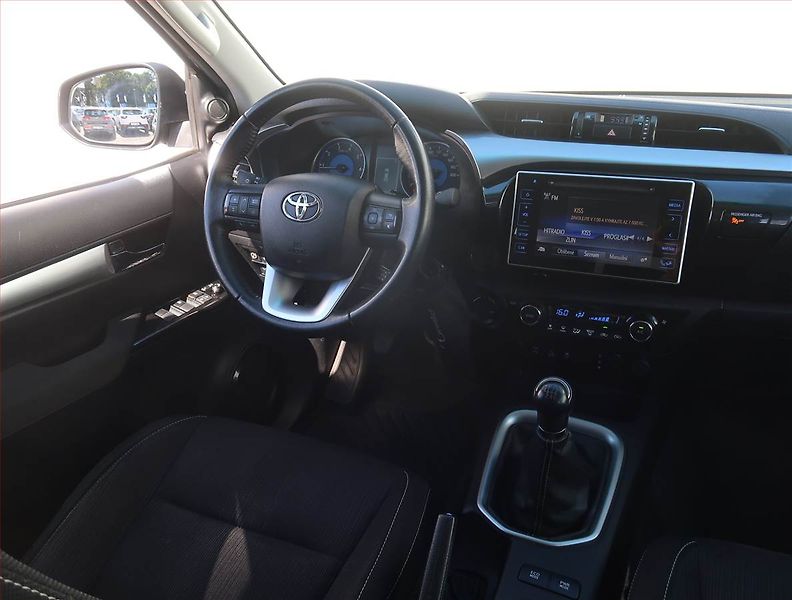 Toyota Hilux (2019) 2.4 D-4D - fotka 7 z 22