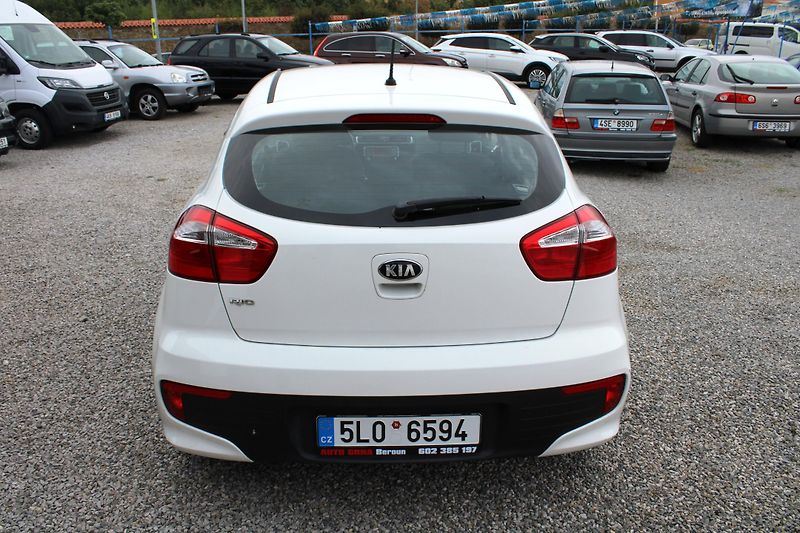 Kia Rio (2015) 1.4i KLIMA EL.OKNA ALUKOLA - fotka 6 z 16