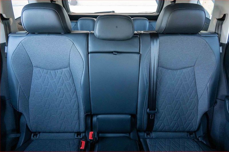 Volkswagen Tayron (2025) 1.5 eTSI - fotka 10 z 25