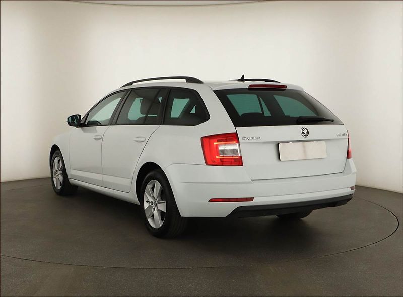 Škoda Octavia (2020) 1.6 TDI, Tempomat - fotka 4 z 12