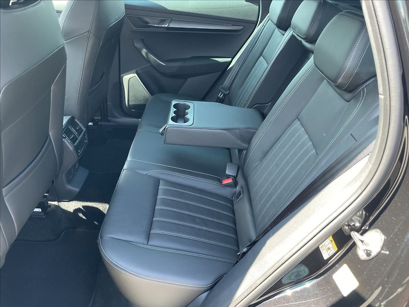 Škoda Karoq 1,5 TSi 110kw SPORTLINE 1maj C - fotka 8 z 36