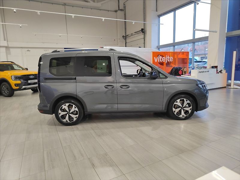 Ford Tourneo Connect (2024) 1,5 EcoBoost 110 kW/150 koní, - fotka 4 z 23