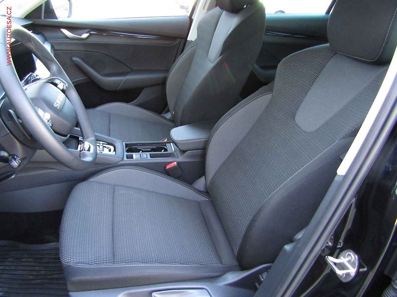 Škoda Octavia (2025) 1.5 TSi m-HEV, ČR, Selection - fotka 9 z 22