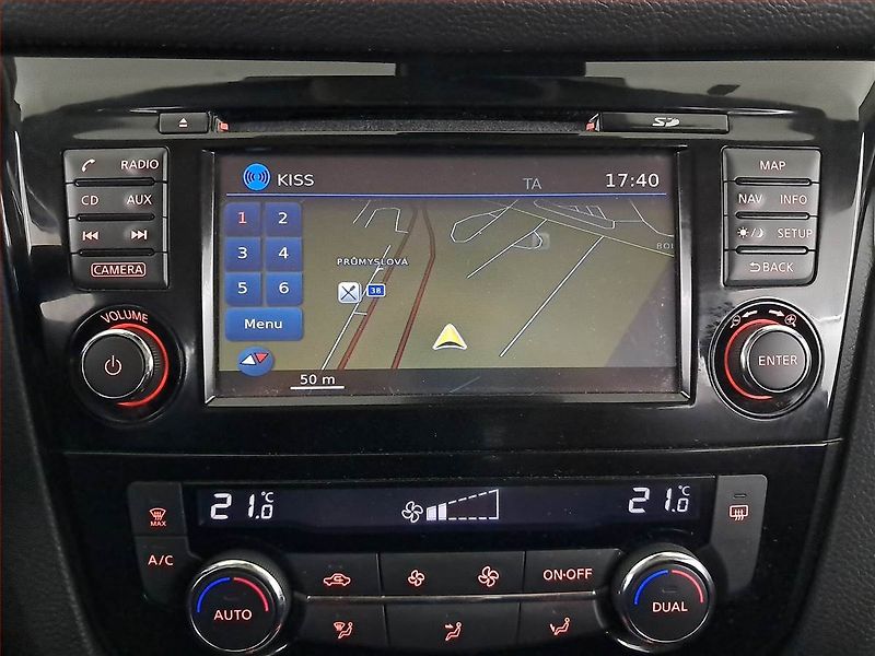 Nissan Qashqai (2016) 1.6 DIG-T, Navi, Tempomat - fotka 13 z 20
