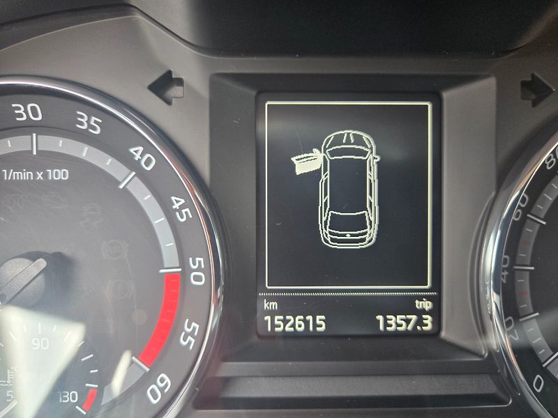 Škoda Octavia (2015) 2.0 TDI SCOUT DSG TOP 4x4 - fotka 11 z 28