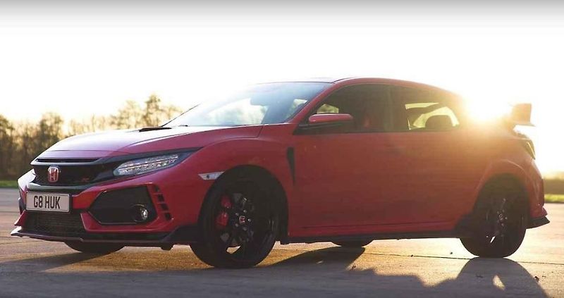 Všechny generace Hondy Civic Type R prodávané na trhu Velké Británie.