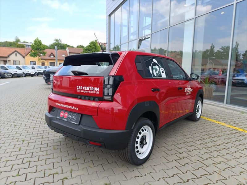 Fiat Grande Panda (2025) 113k BEV 44kWh - fotka 7 z 24
