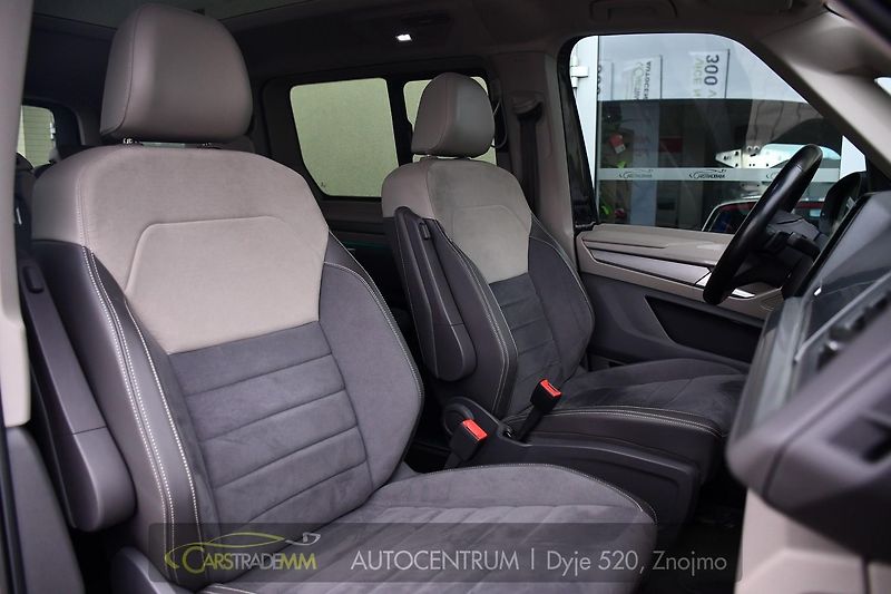 Volkswagen Multivan 2.0TDi HIGHLINE PANORAMA ACC - fotka 18 z 57