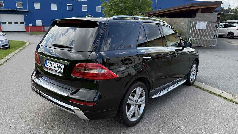 Mercedes-Benz Třídy M (2015) 350 CDI AMG PAKET  - fotka 6 z 27