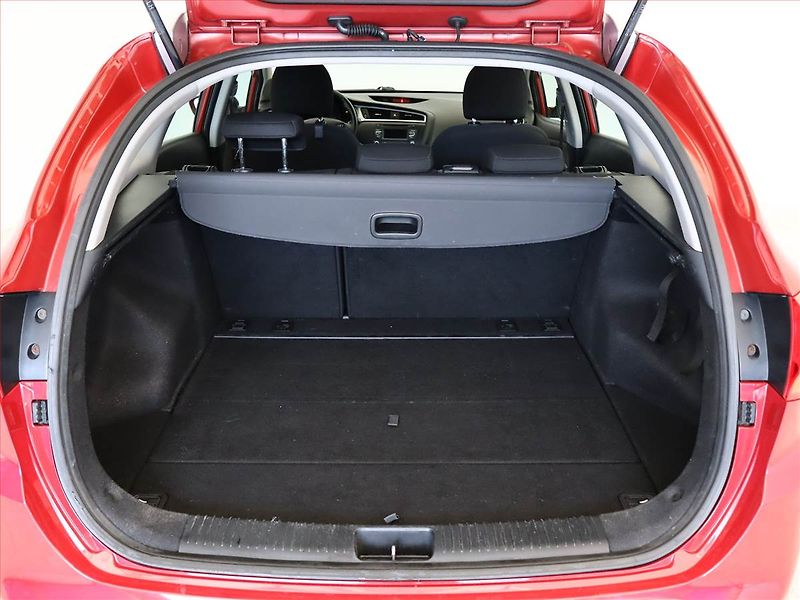 Kia Ceed (2015) 1.6 CRDi, Tempomat - fotka 11 z 14