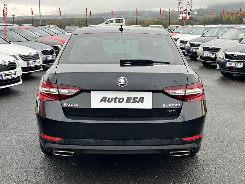 Škoda Superb (2018) 2.0 TSI 4x4, 2.maj,ČR, STK6 - fotka 5 z 17