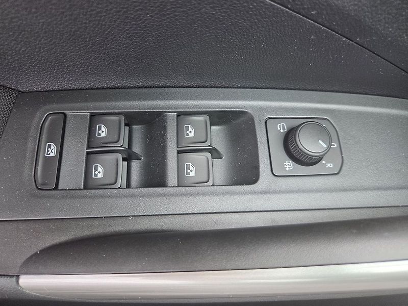Škoda Fabia Top Selection 1,0TSI 70kW - fotka 14 z 14