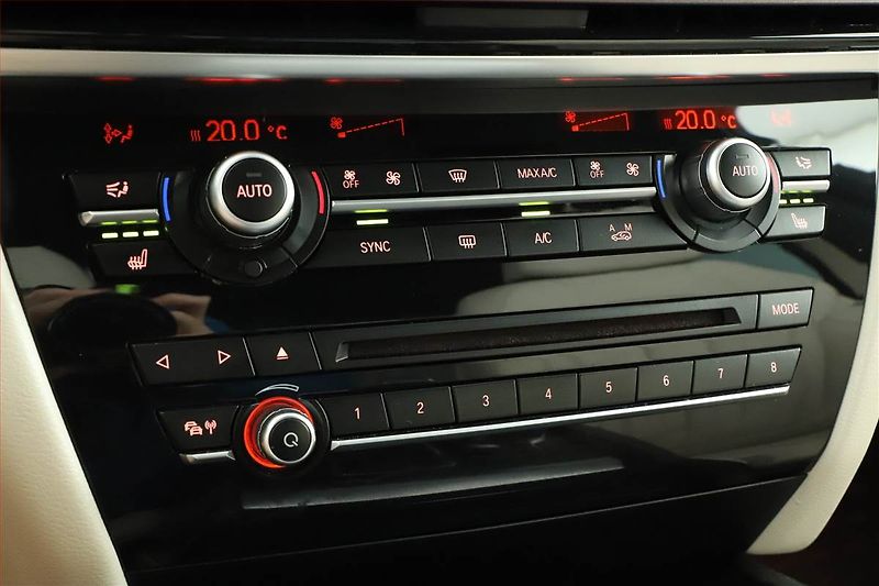 BMW X5 (2017) xDrive30d - fotka 18 z 25