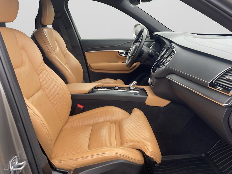 Volvo XC90 (2021) B5, 4X4, VZDUCH, ADAPT.SVĚTLA - fotka 15 z 22