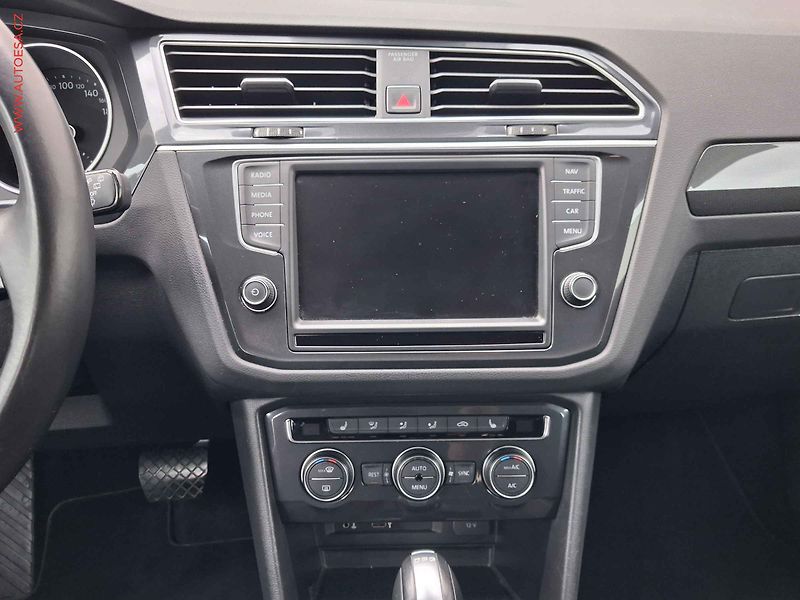 Volkswagen Tiguan (2016) 2.0 TDi, Highline, DSG, LED - fotka 12 z 17