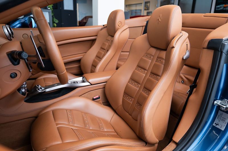 Ferrari California Vyhřívaná sedadla/Keramické Br - fotka 8 z 20