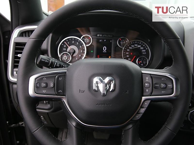 RAM 1500 (2026) BigHorn 5.7 V8 HEMI 2026 - fotka 19 z 48
