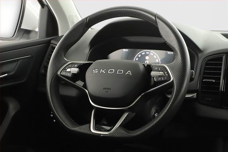 Škoda Karoq (2025) 2.0 TDI, Drive, FullLed - fotka 13 z 15