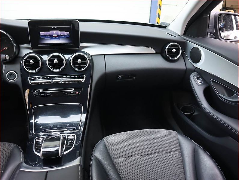 Mercedes-Benz Třídy C (2016) C 200 d, Automat, Serv.kniha - fotka 8 z 21