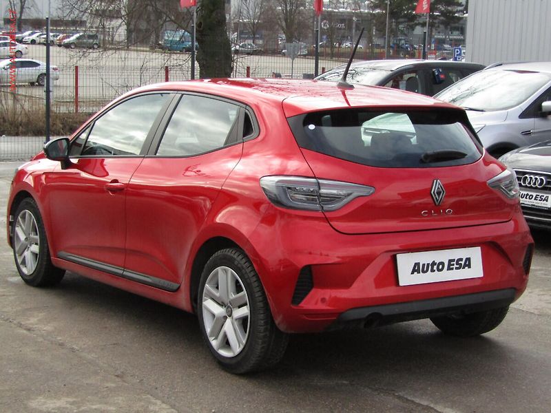 Renault Clio (2024) 1.0 TCe, 1.maj,ČR, AC, LED - fotka 6 z 19